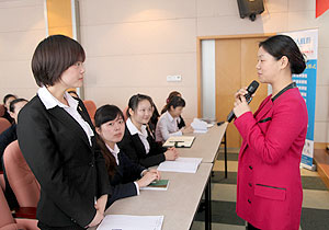 “凝心聚力、團(tuán)結(jié)奮進(jìn)”2013年綠之韻集團(tuán)員工拓展訓(xùn)練營(yíng)成功舉行