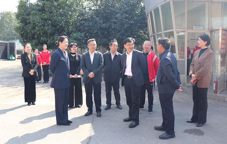 瀏陽經(jīng)開區(qū)管委會領導一行蒞臨綠之韻開展新春走訪慰問